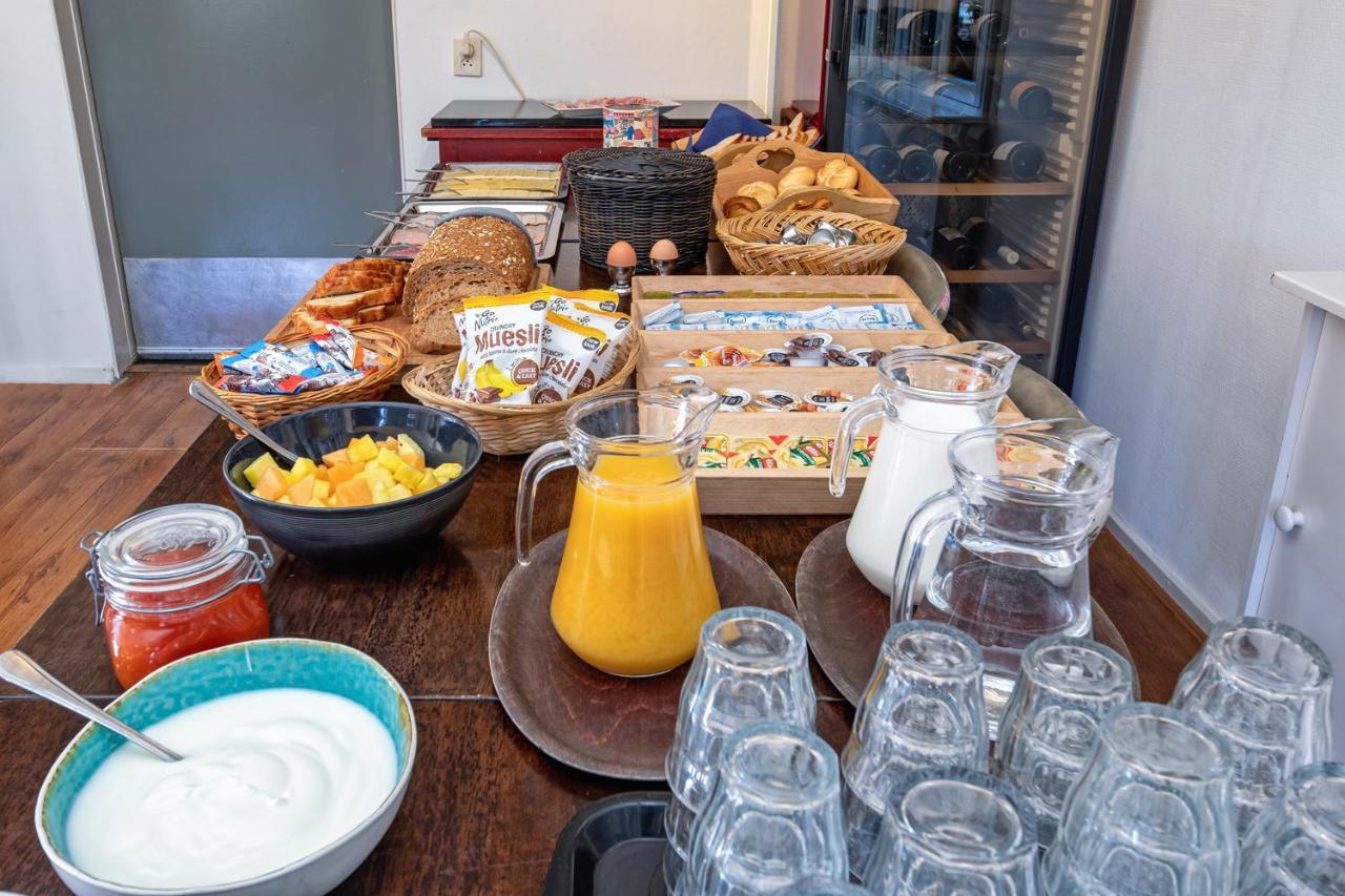 דה וואל B&B Hotel Rebecca מראה חיצוני תמונה